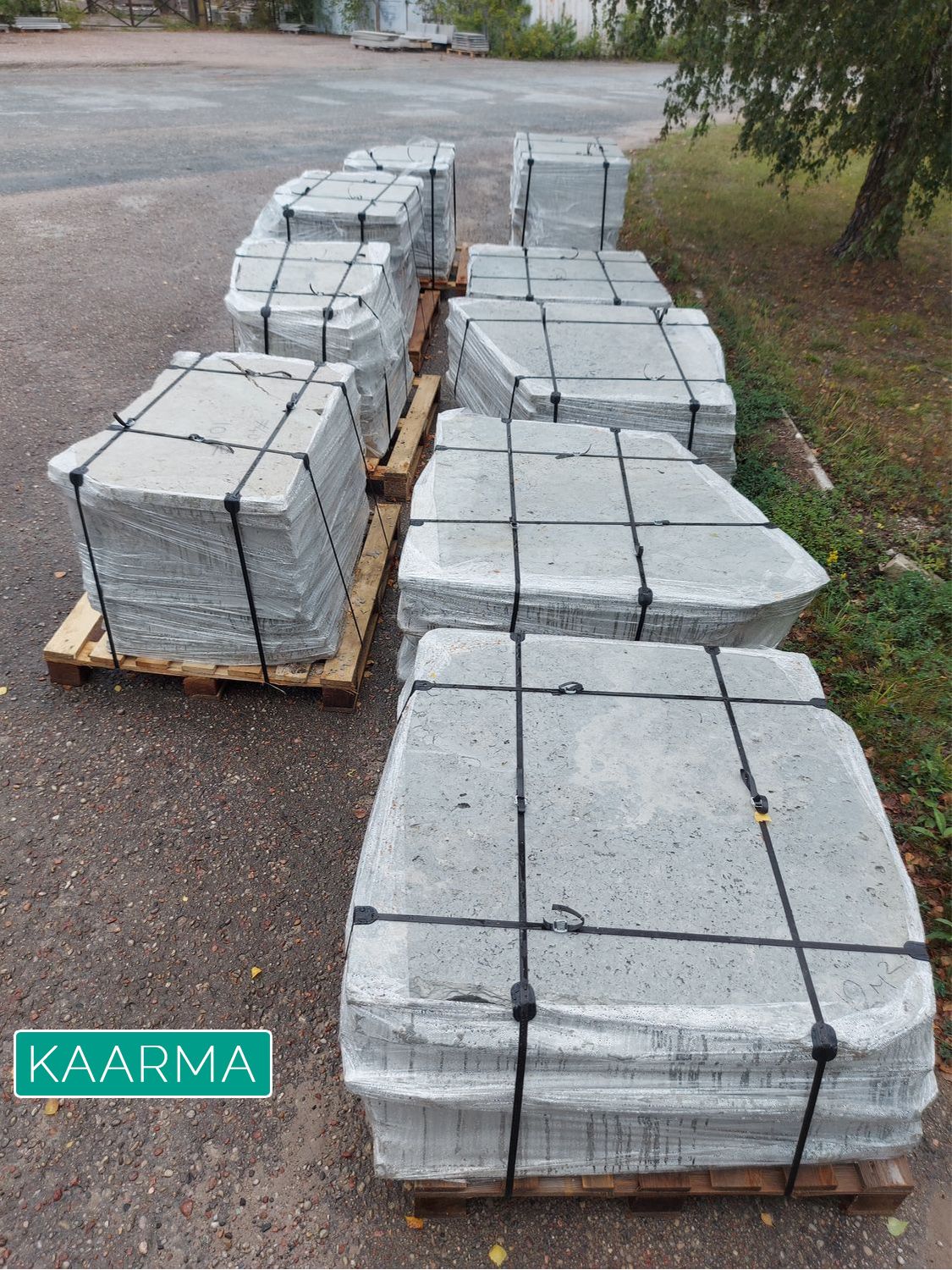 Tross-saetud vabakujuline kiviplaat, Kaarma dolomiit