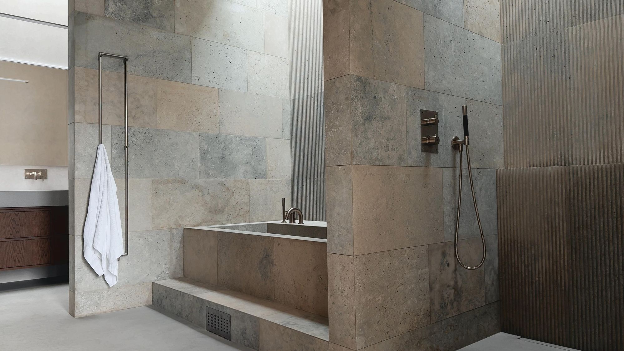 Kaarma lihv (400 x vp x 15 mm) & soonitud 1000 x 400 x 20 mm (sooned 10 x 10 x 10 mm) / @pineedgevilla, Rootsi